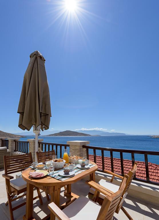 Villa Admiral'S House Chalki Town Exterior foto