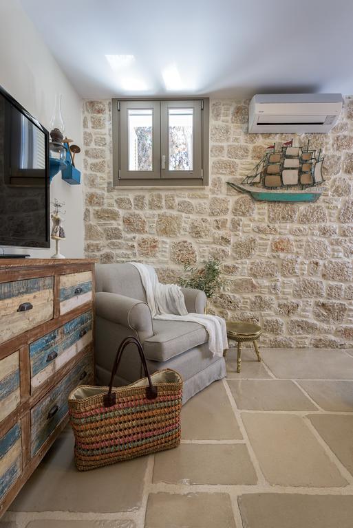 Villa Admiral'S House Chalki Town Exterior foto